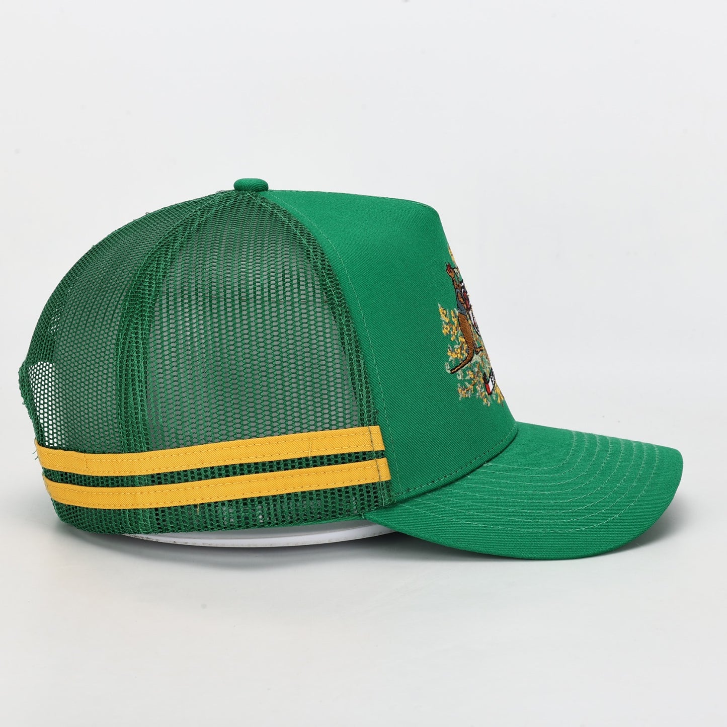 🔥NEW🔥 Truckers Hat, STRAYA